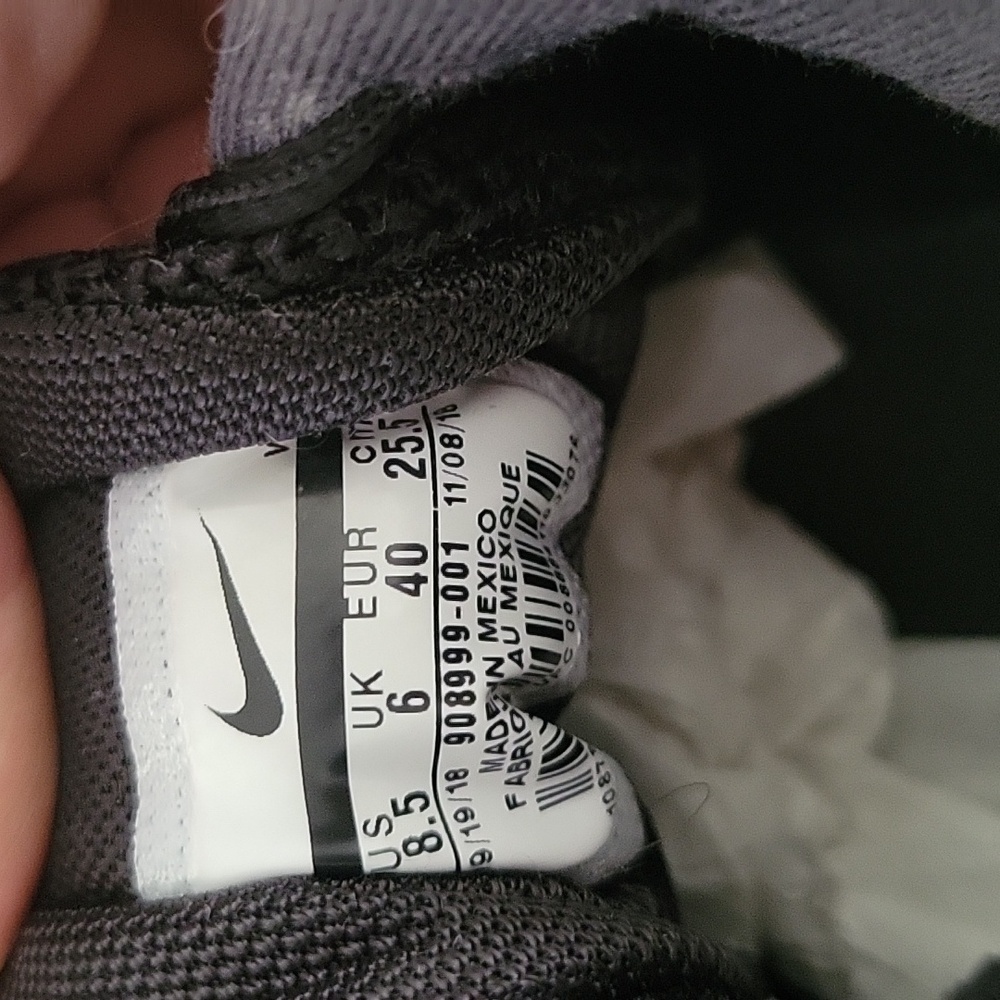 NIKE REVOLUTION 8.5 Sneakers Breathable Mesh Outdoor Workout Beach Coastal Comfy - Picture 2 of 7